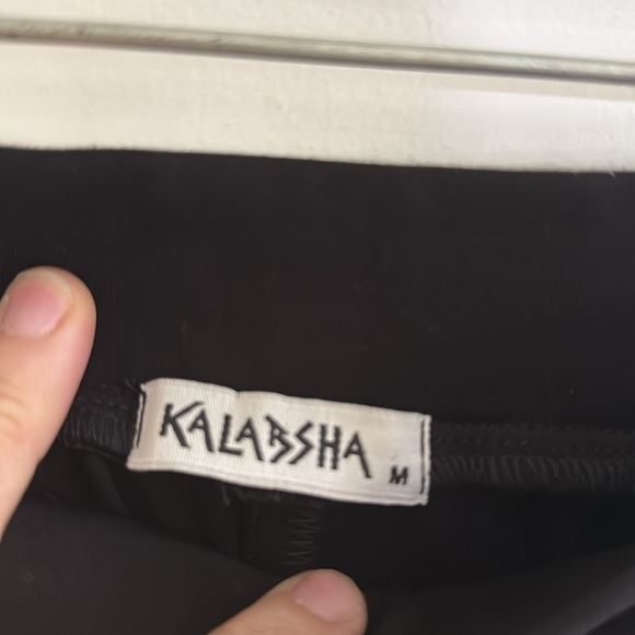 Kalabsha Black Straight Leg Ankle Ponte Pant with Tapestry Side Detail Size Med - Picture 5 of 6